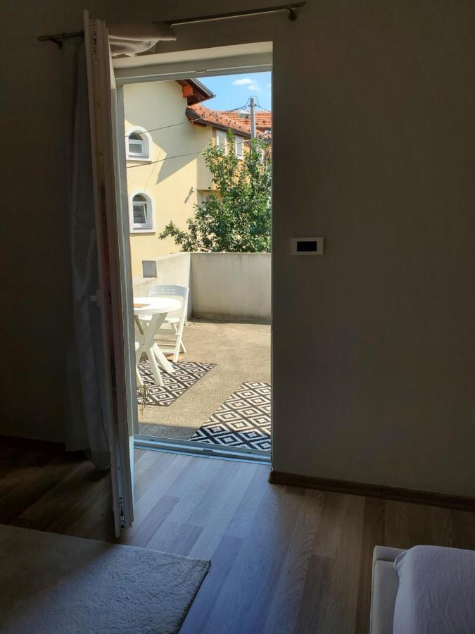 Sleep And Drive Premium Saraievo Exterior foto